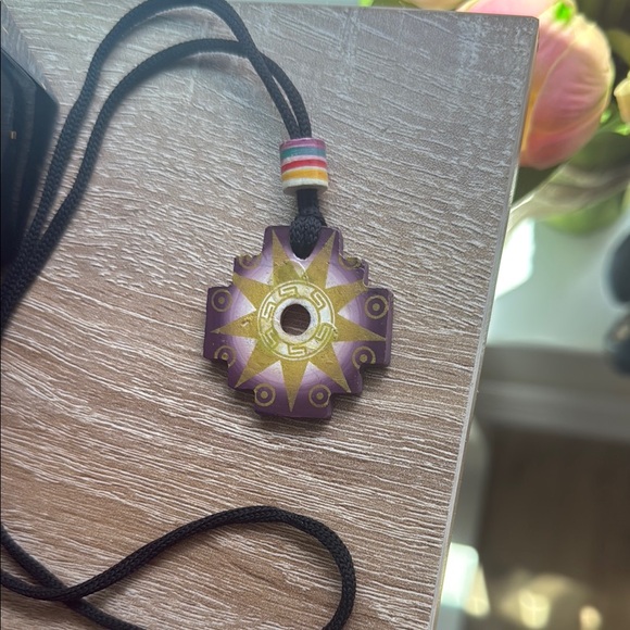 Peruvian Black and Gold Pendant Necklace - Picture 3 of 3